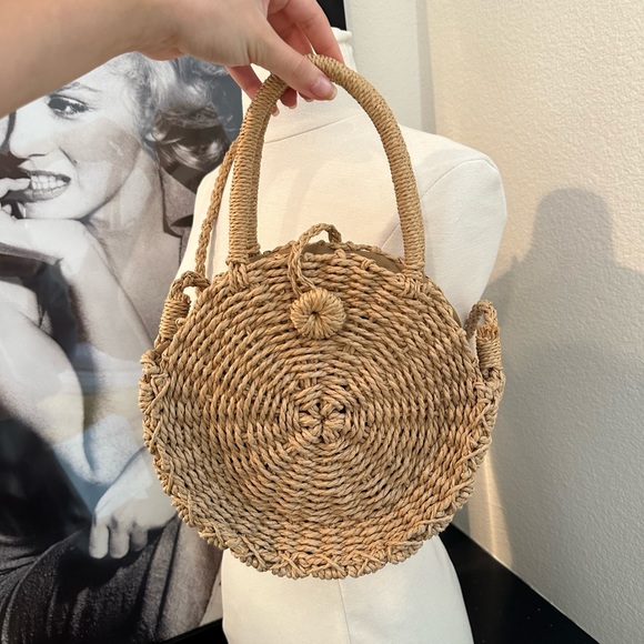 Adorable woven cross body bag - Picture 3 of 4